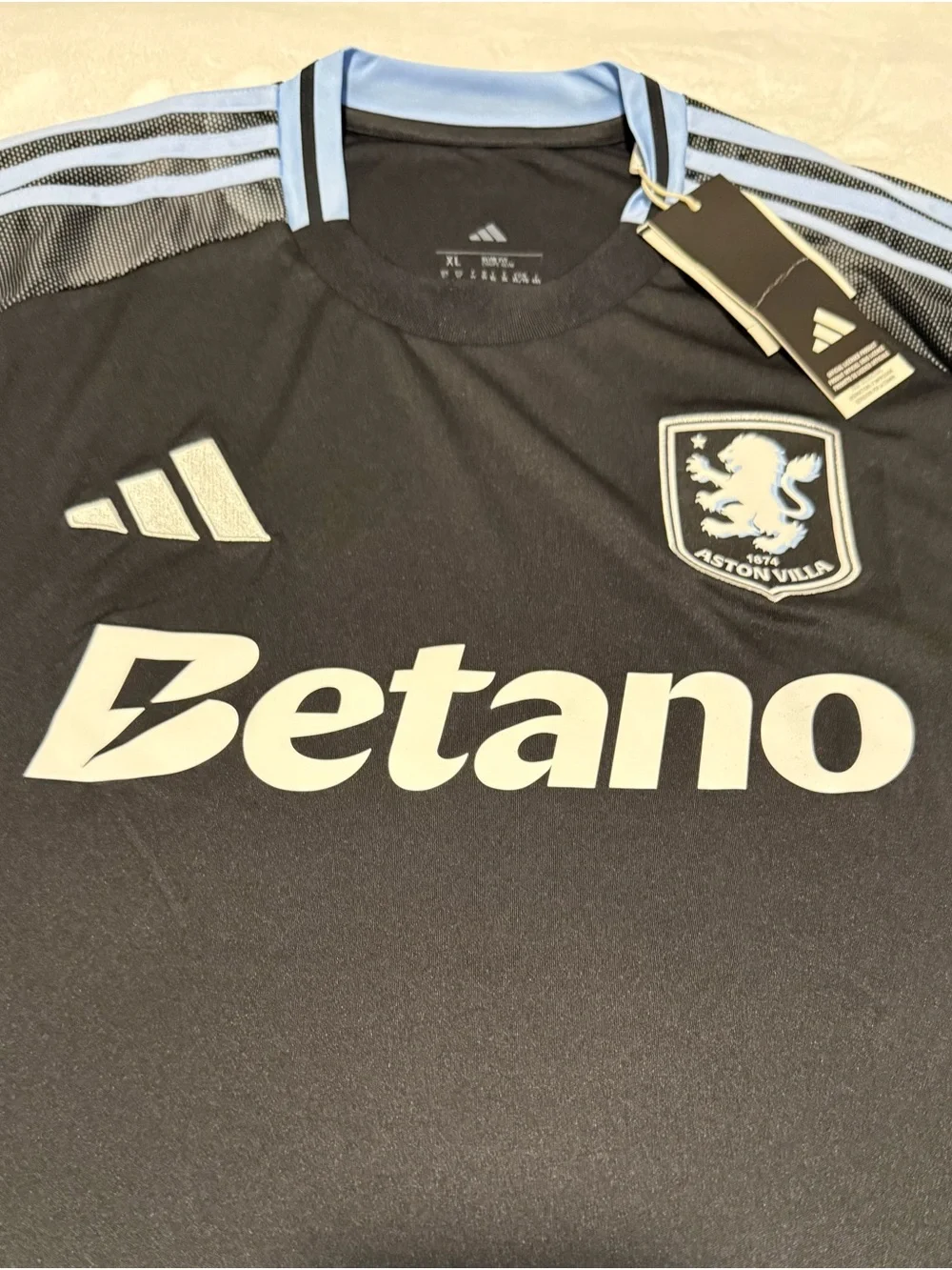 Aston Villa adidas Away Shirt 2025-26  size XL